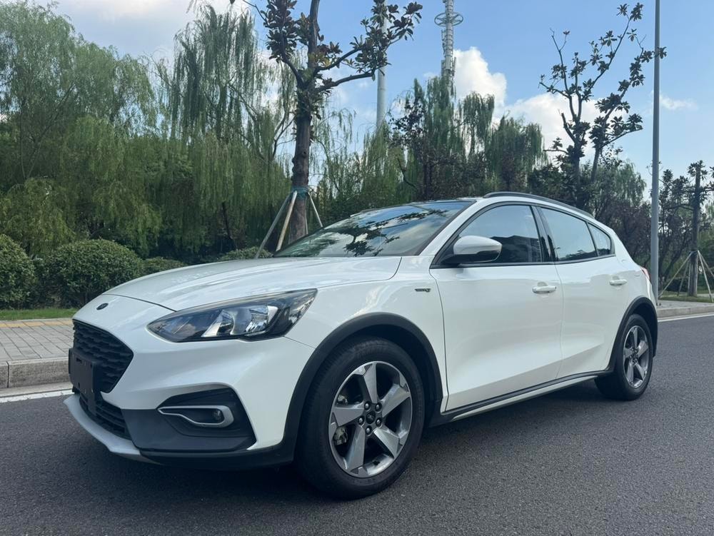 Ford Focus Active 2020 — фото автомобиля 1