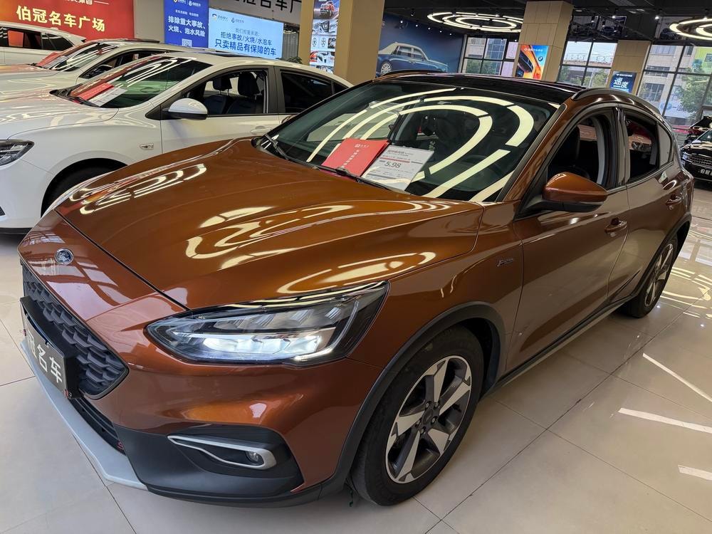 Ford Focus Active 2021 — фото автомобиля