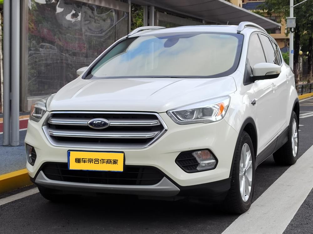 Ford Kuga 2018 — фото автомобиля