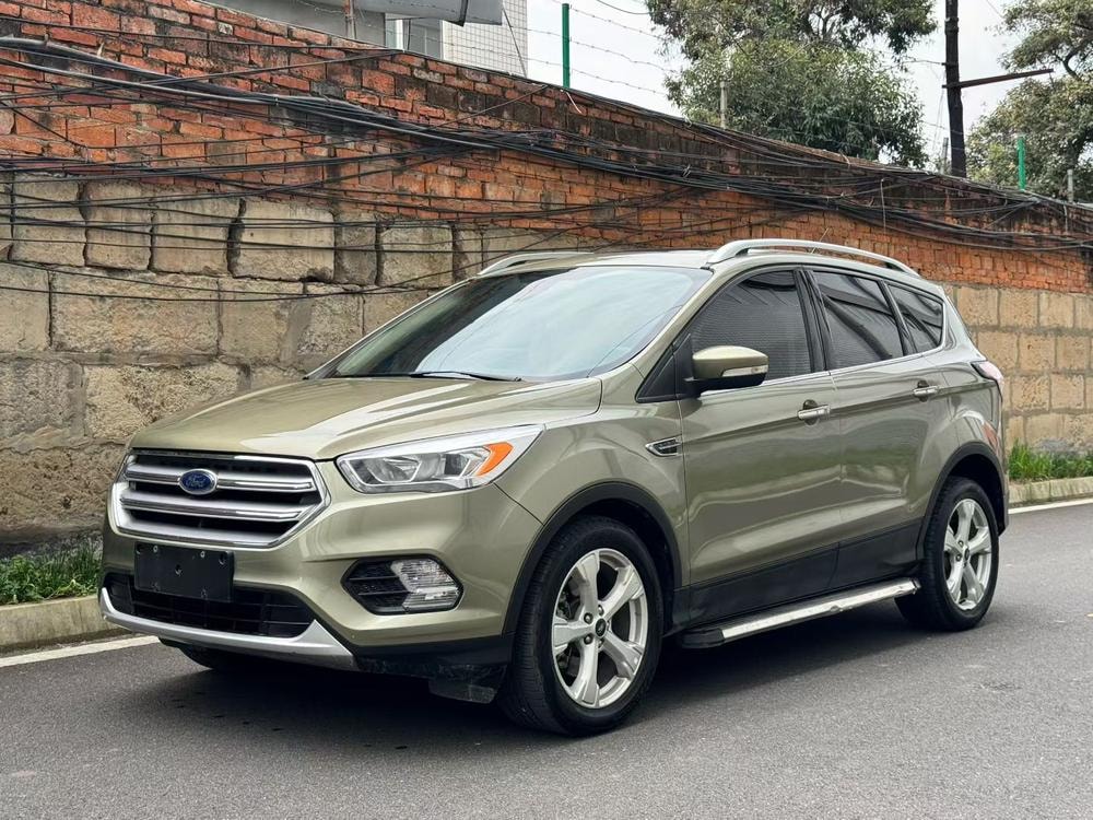 Ford Kuga 2017 — фото автомобиля