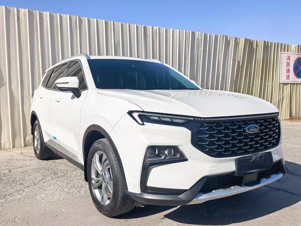 Ford Lingrui 2023 — фото автомобиля