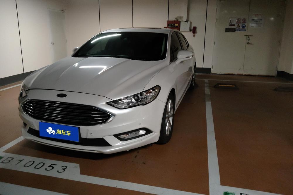 Ford Mondeo 2017 — фото автомобиля