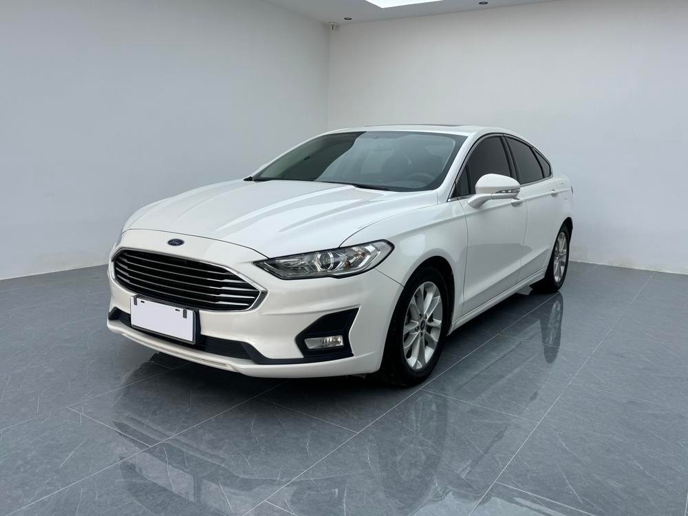 Ford Mondeo 2018 — фото автомобиля
