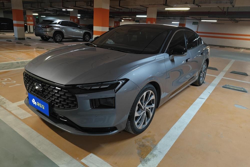 Ford Mondeo 2022 — фото автомобиля 1