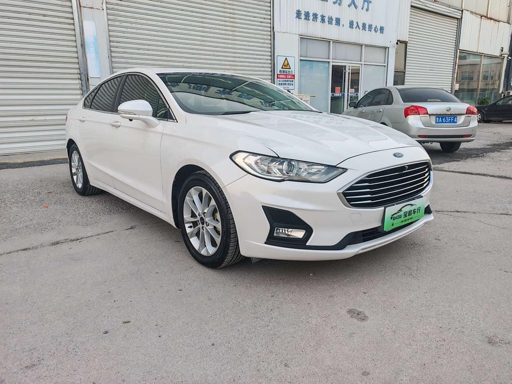 Ford Mondeo 2018 — фото автомобиля