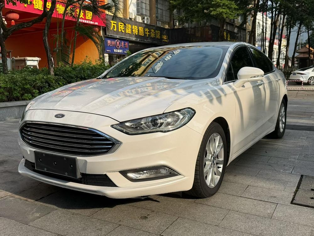 Ford Mondeo 2017 — фото автомобиля