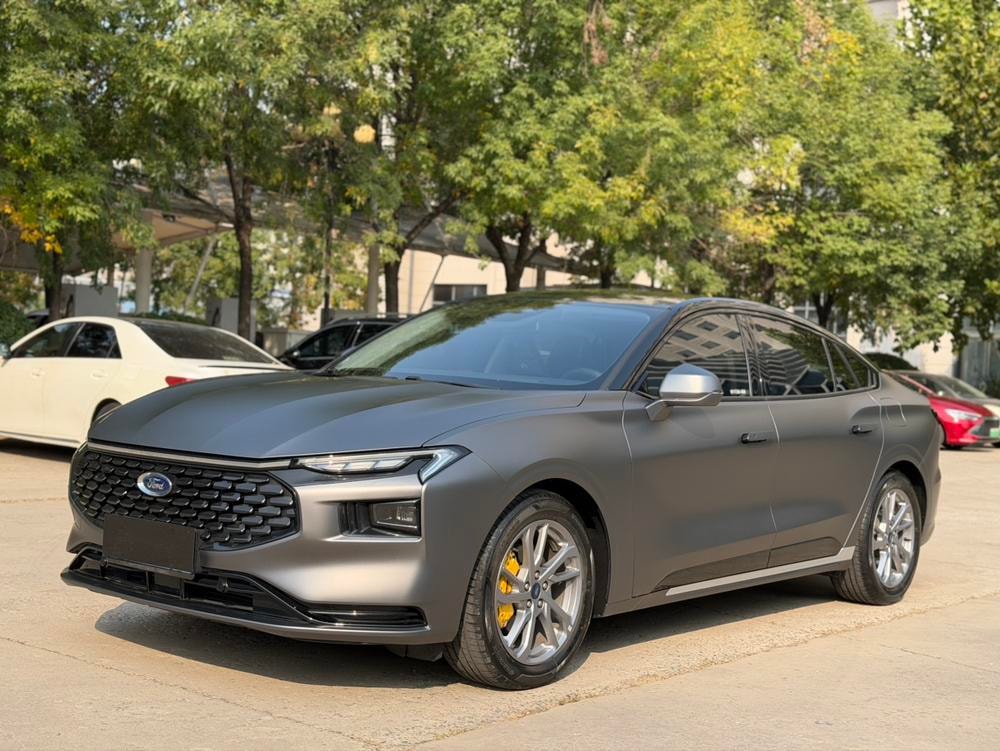 Ford Mondeo 2023 — фото автомобиля 1