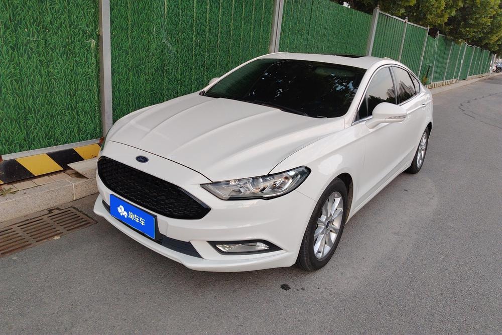 Ford Mondeo 2017 — фото автомобиля 1