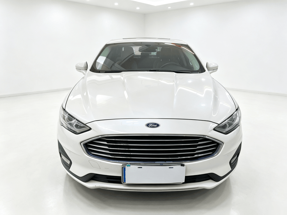 Ford Mondeo 2018 — фото автомобиля 1