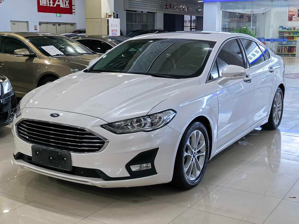 Ford Mondeo 2018 — фото автомобиля