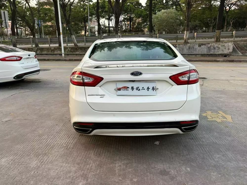 Ford Mondeo 2013 — фото автомобиля