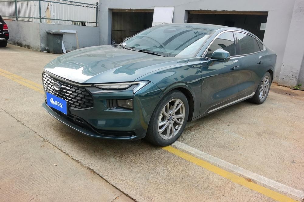 Ford Mondeo 2023 — фото автомобиля