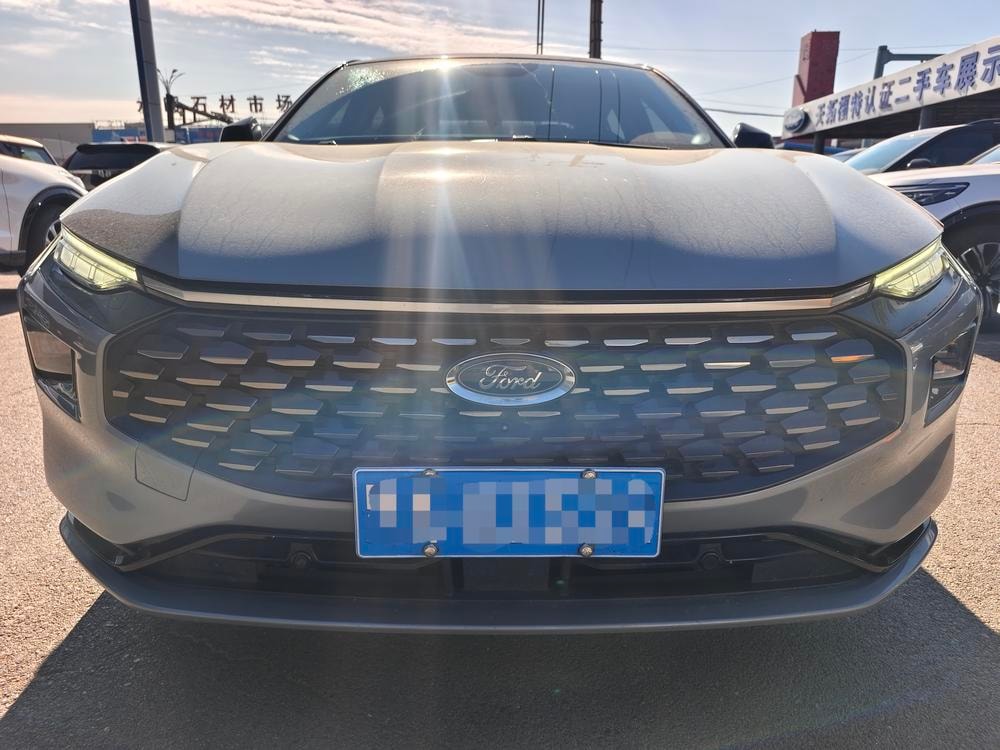 Ford Mondeo 2022 — фото автомобиля
