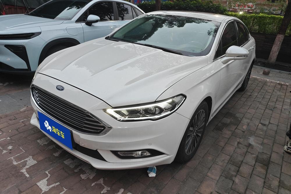 Ford Mondeo 2018 — фото автомобиля