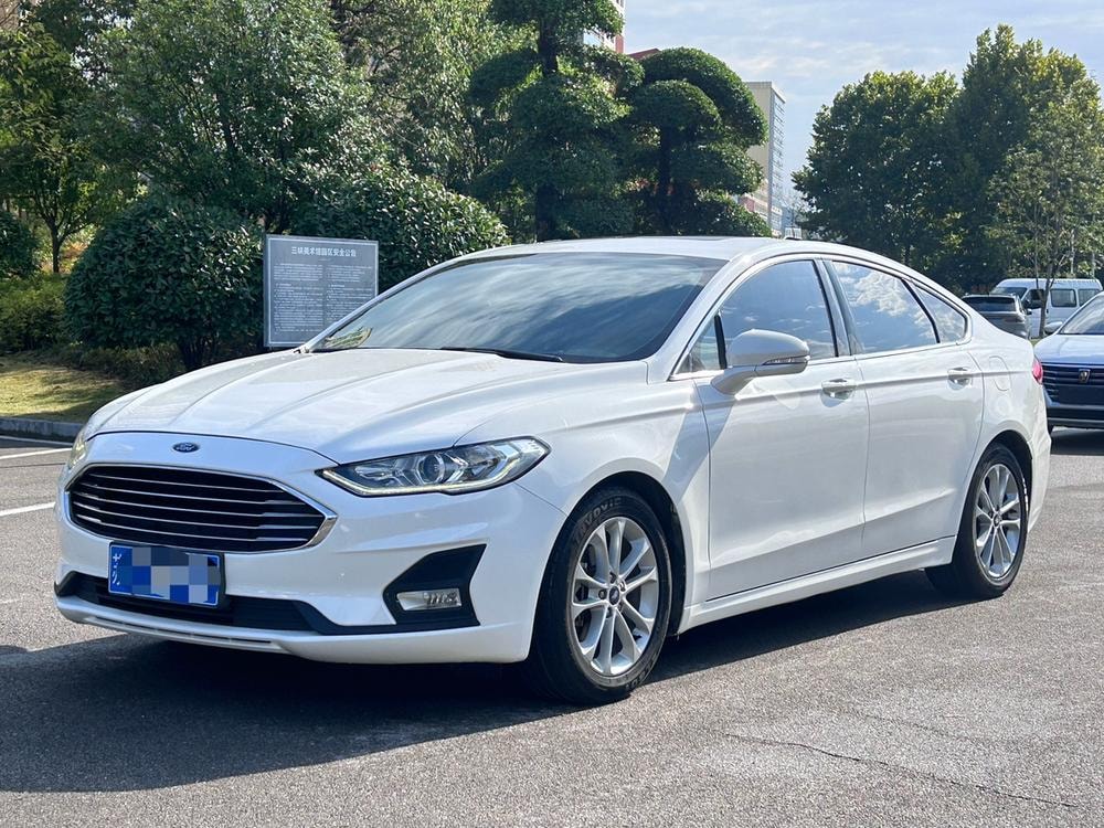 Ford Mondeo 2020 — фото автомобиля