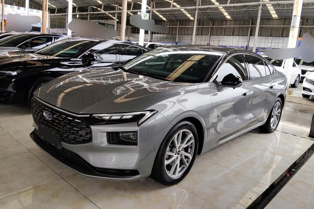 Ford Mondeo 2023 — фото автомобиля