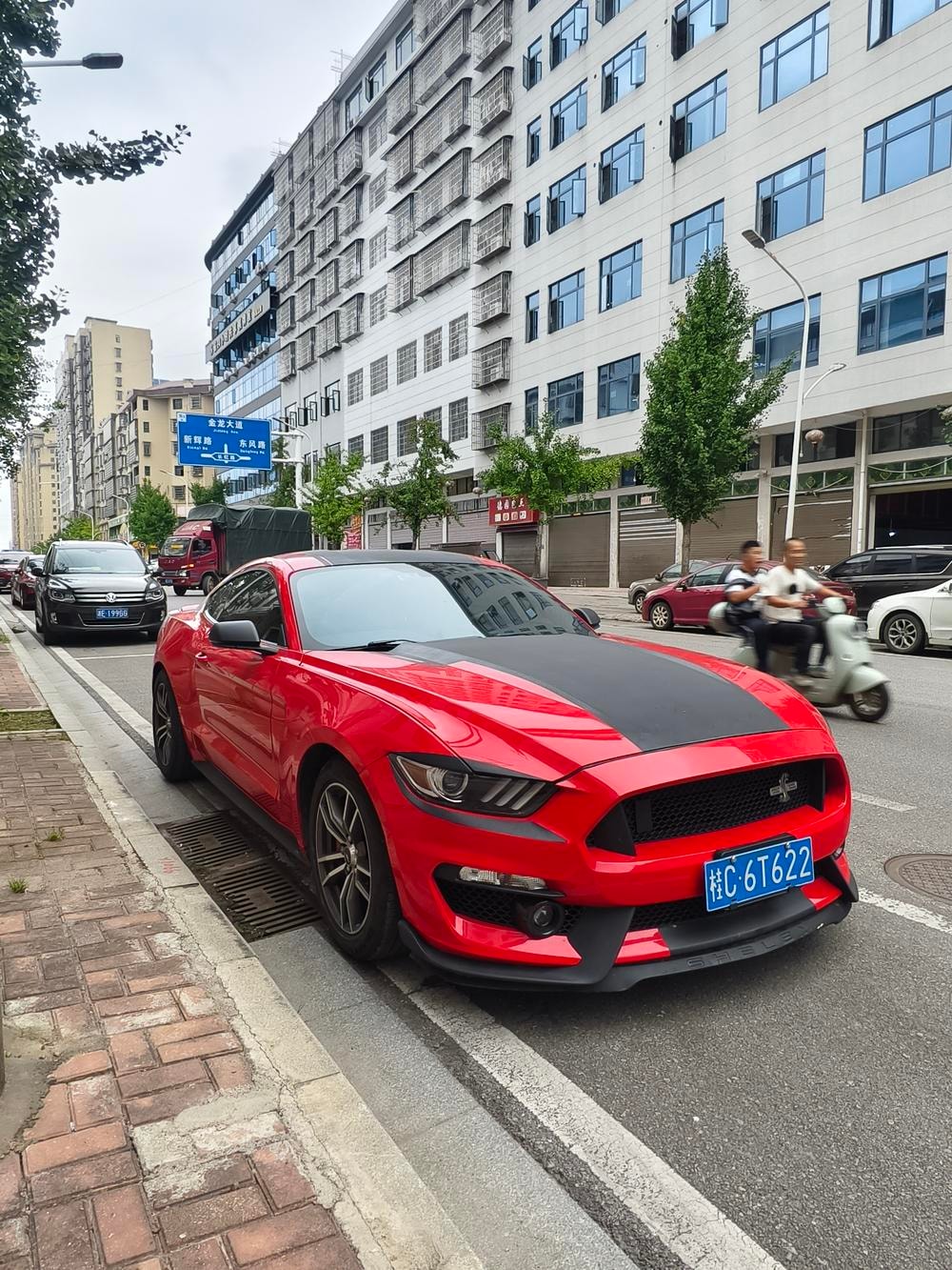 Ford Mustang 2017 — фото автомобиля 1