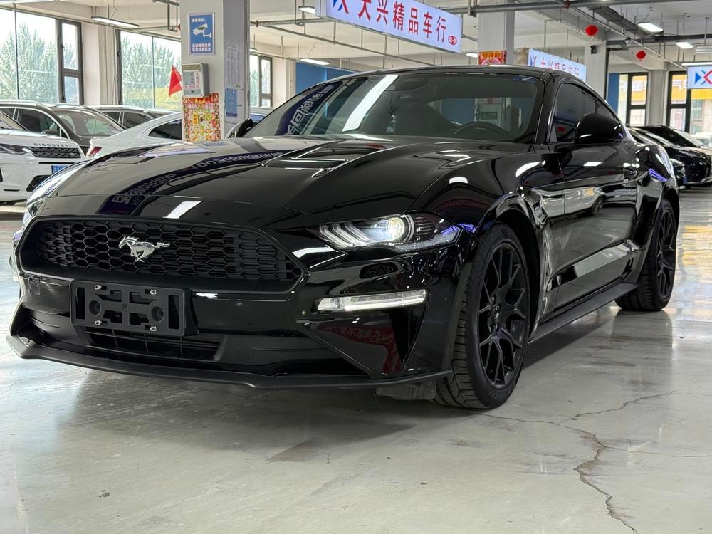 Ford Mustang 2021 — фото автомобиля
