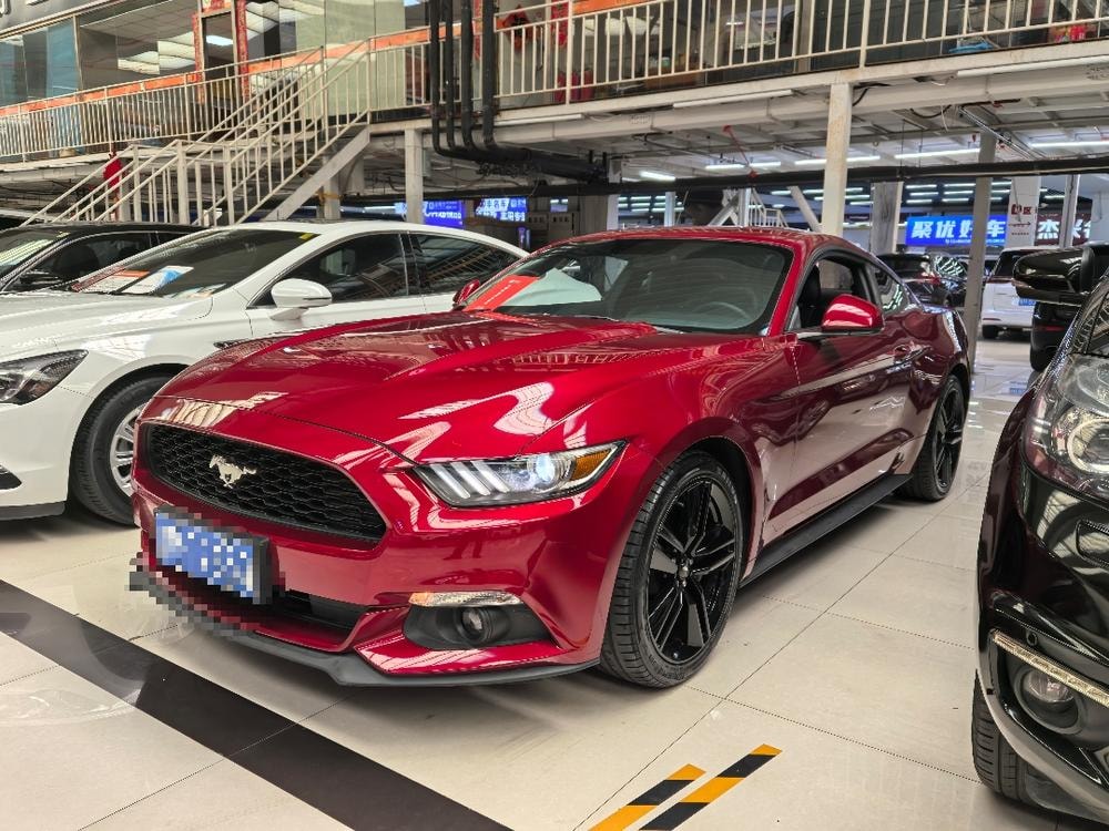 Ford Mustang 2017 — фото автомобиля