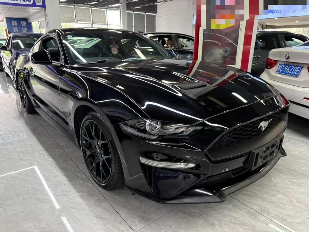 Ford Mustang 2019 — фото автомобиля