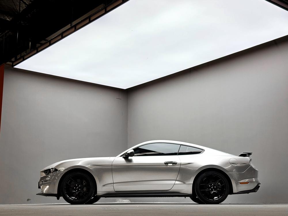 Ford Mustang 2020 — фото автомобиля