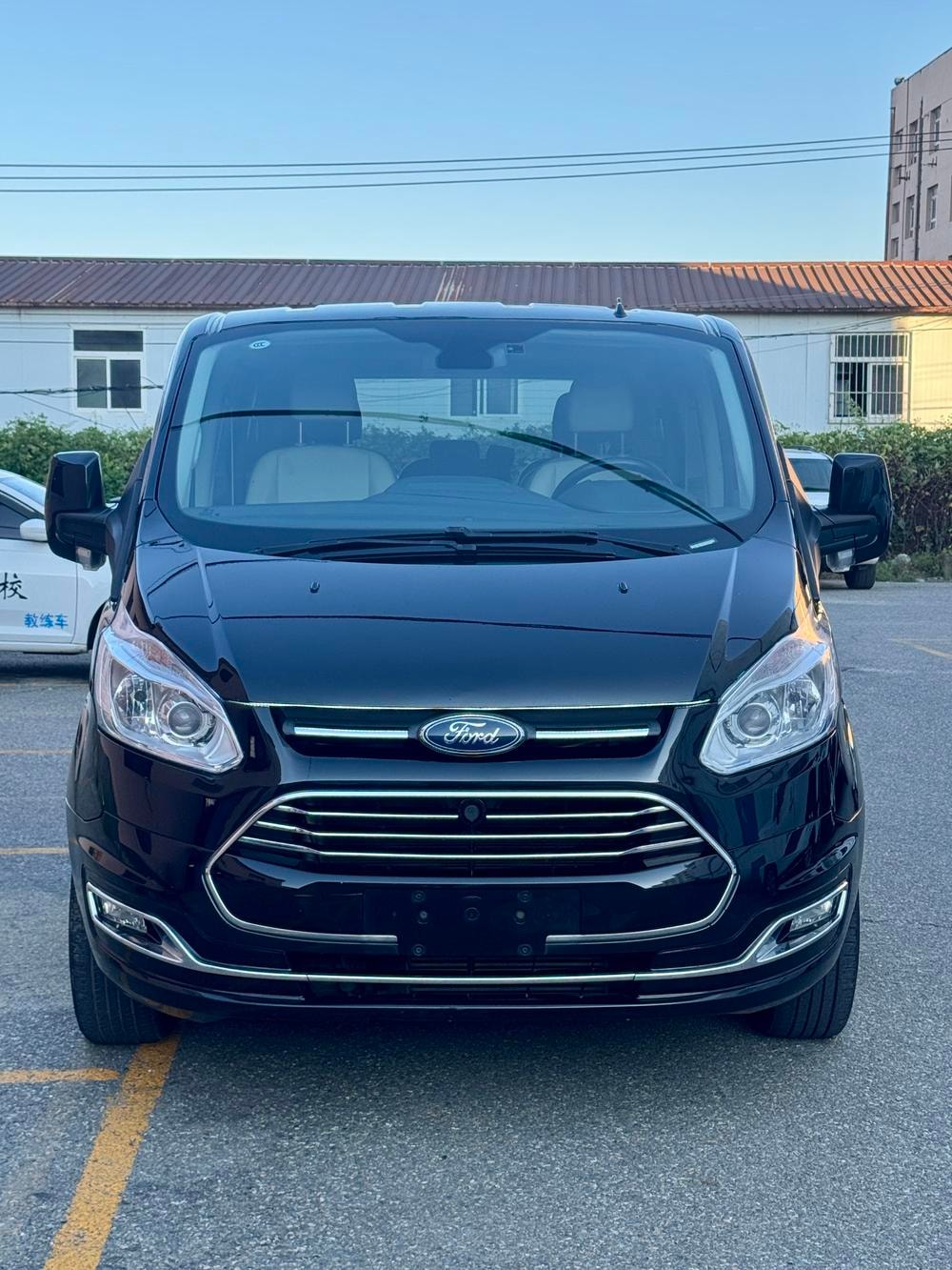 Ford Tourneo 2020 — фото автомобиля