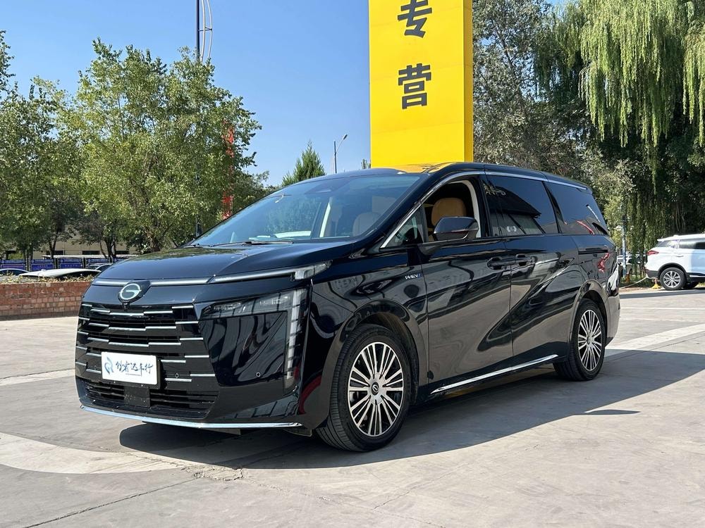 GAC Trumpchi Trumpchi E8 PHEV 2024 — фото автомобиля