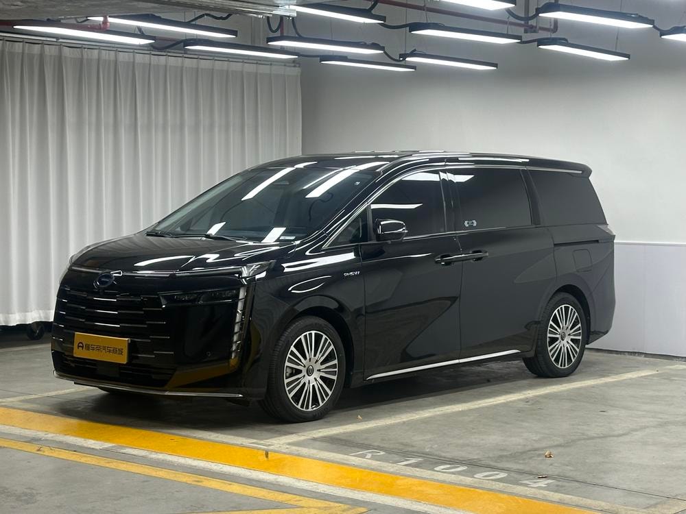 GAC Trumpchi Trumpchi E8 PHEV 2024 — фото автомобиля