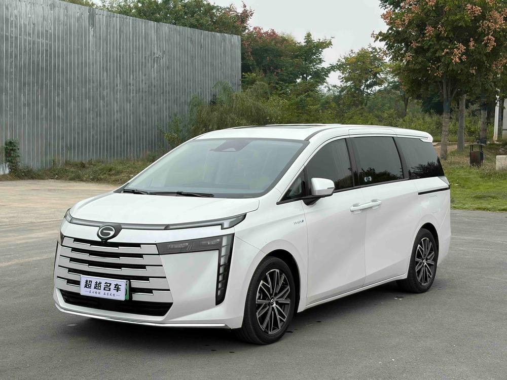 GAC Trumpchi Trumpchi E8 PHEV 2024 — фото автомобиля 1