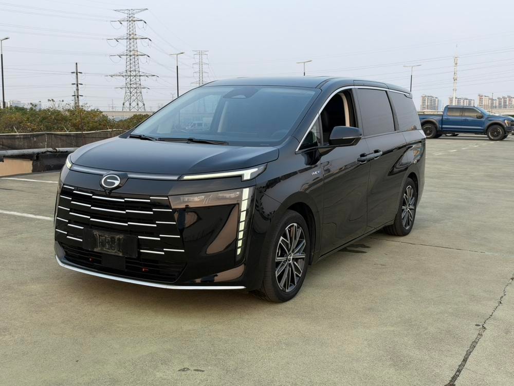 GAC Trumpchi Trumpchi E8 PHEV 2024 — фото автомобиля