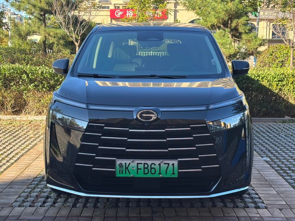 GAC Trumpchi Trumpchi E8 PHEV 2024 — фото автомобиля