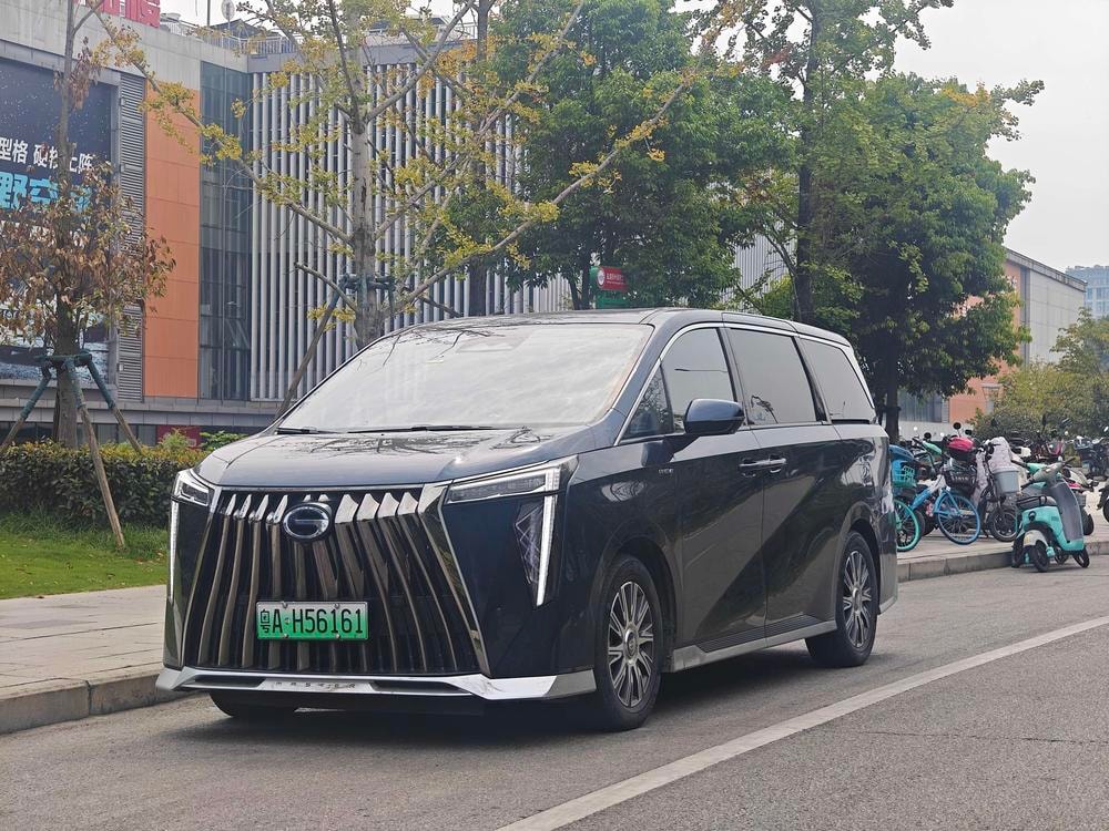GAC Trumpchi Trumpchi E9 PHEV 2023 — фото автомобиля