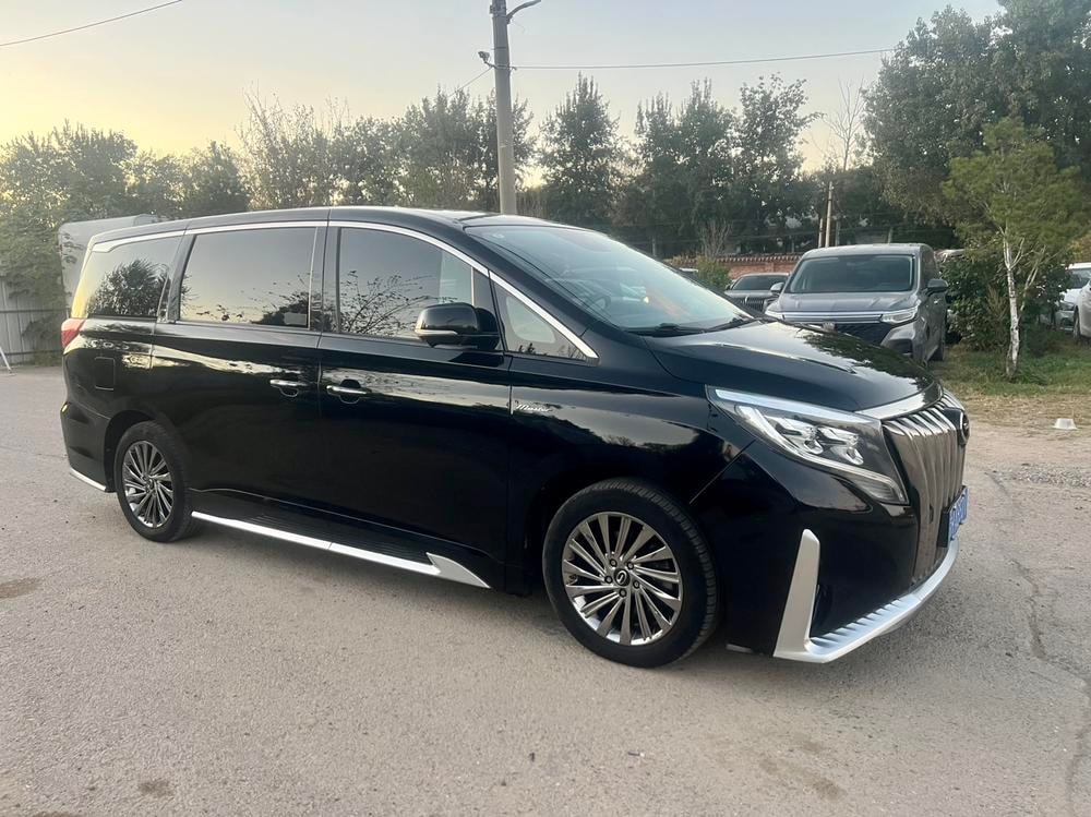 GAC Trumpchi Trumpchi M8 2023 — фото автомобиля 1