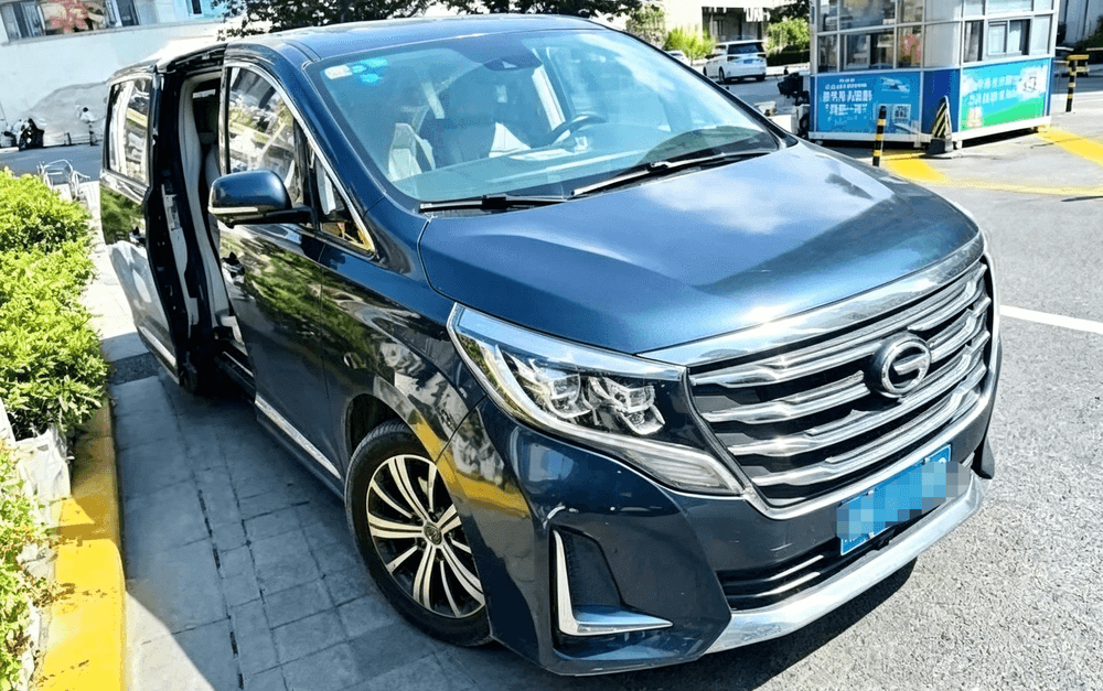 GAC Trumpchi Trumpchi M8 2020 — фото автомобиля 1