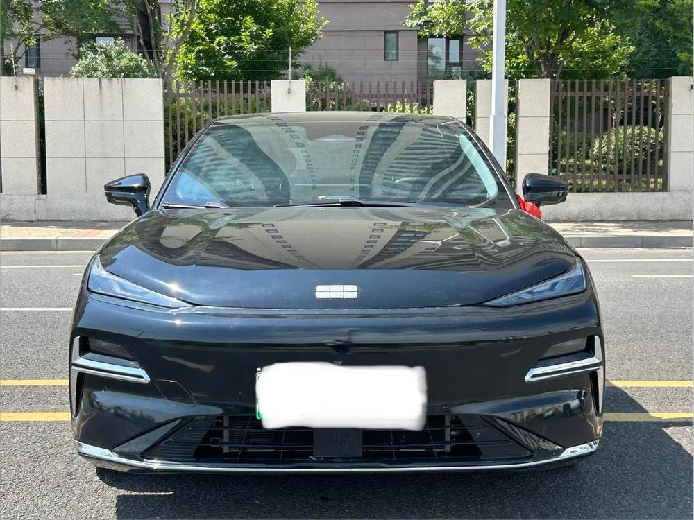 Galaxy Xingyao 8 PHEV 2025 — фото автомобиля