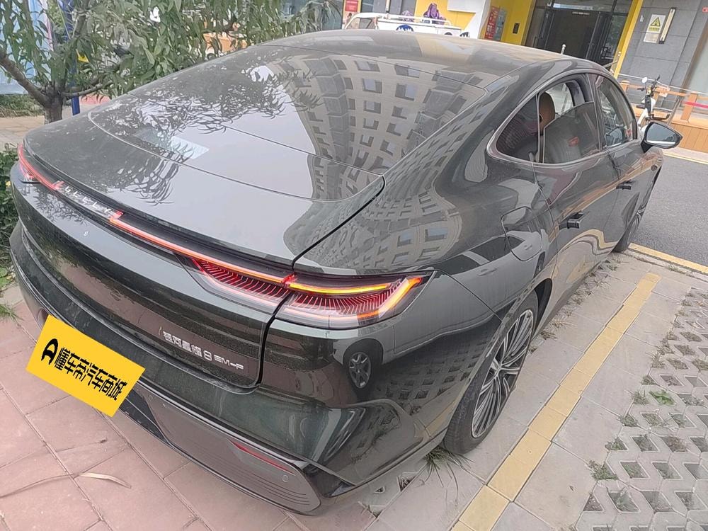 Galaxy Xingyao 8 PHEV 2025 — фото автомобиля 1