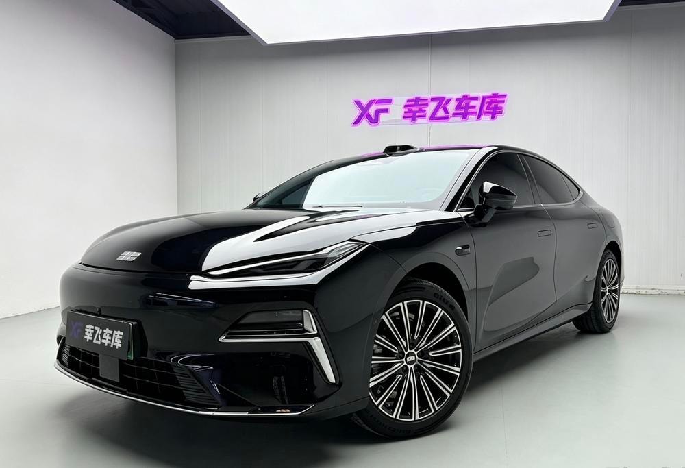 Galaxy Xingyao 8 PHEV 2026 — фото автомобиля