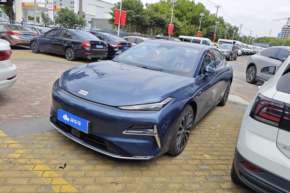 Galaxy Xingyao 8 PHEV 2025 — фото автомобиля
