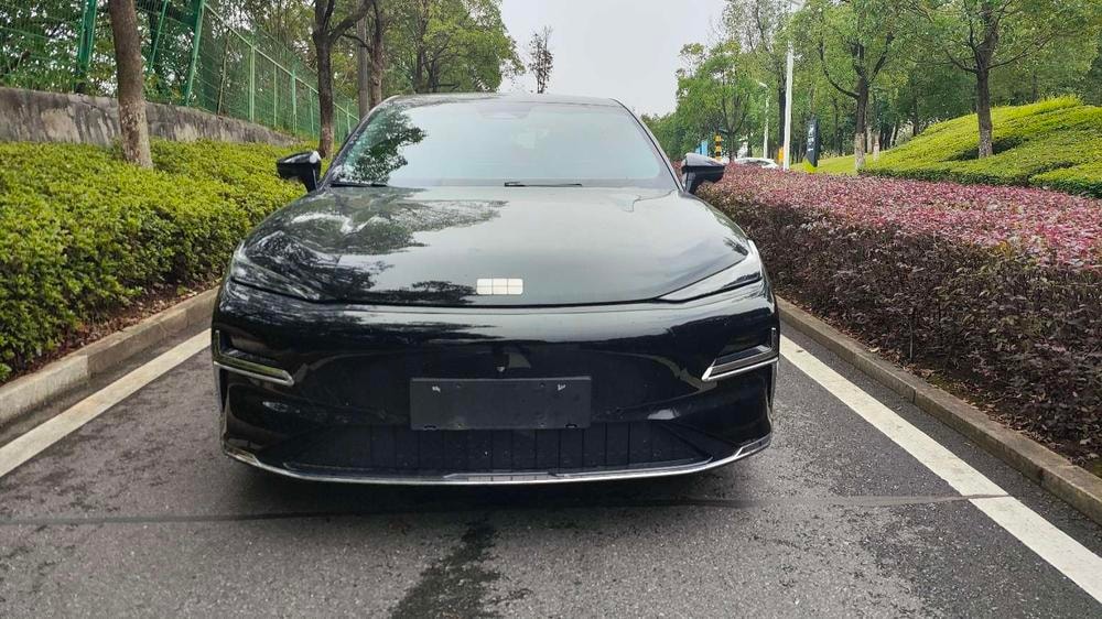Galaxy Xingyao 8 PHEV 2025 — фото автомобиля