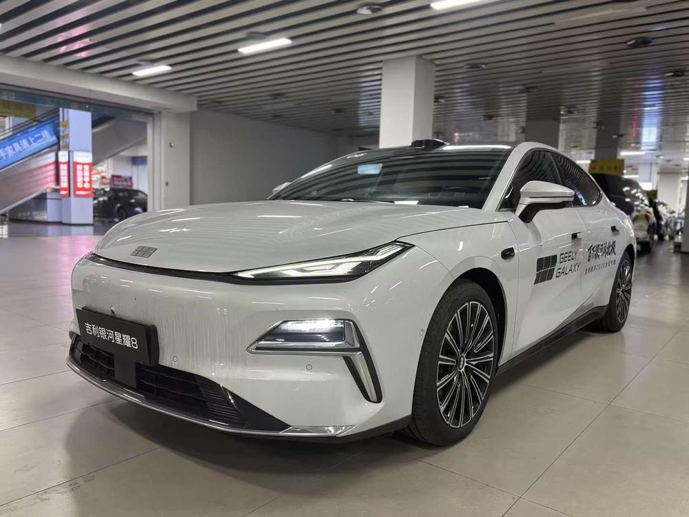 Galaxy Xingyao 8 PHEV 2025 — фото автомобиля