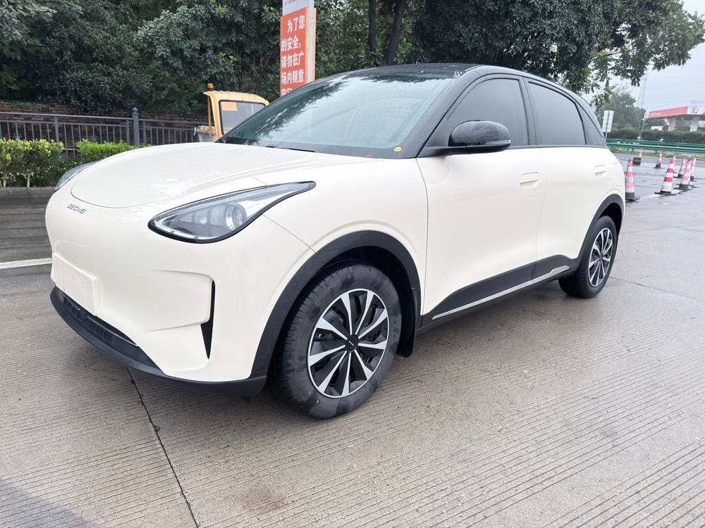 Galaxy Xingyuan 2025 — фото автомобиля 1