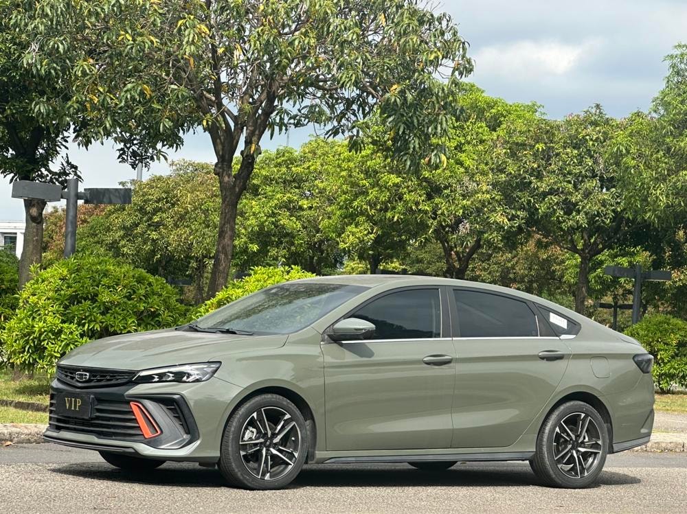 Geely Binrui 2022 — фото автомобиля 1