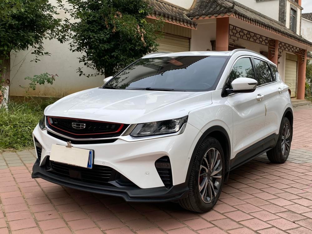 Geely Binyue 2019 — фото автомобиля