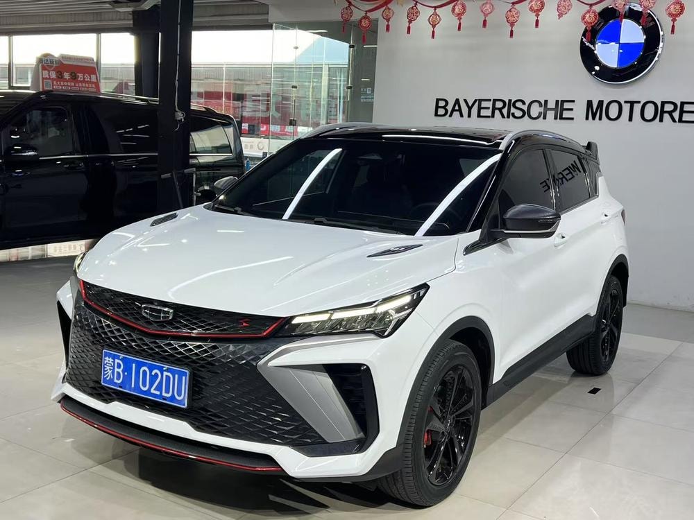 Geely Binyue 2022 — фото автомобиля 1
