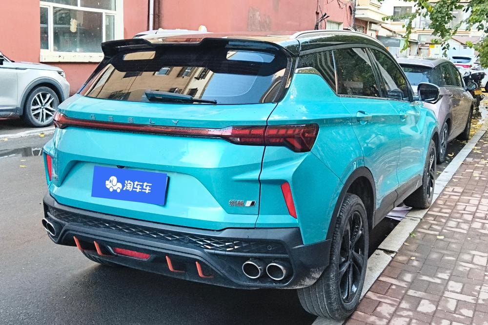 Geely Binyue 2022 — фото автомобиля