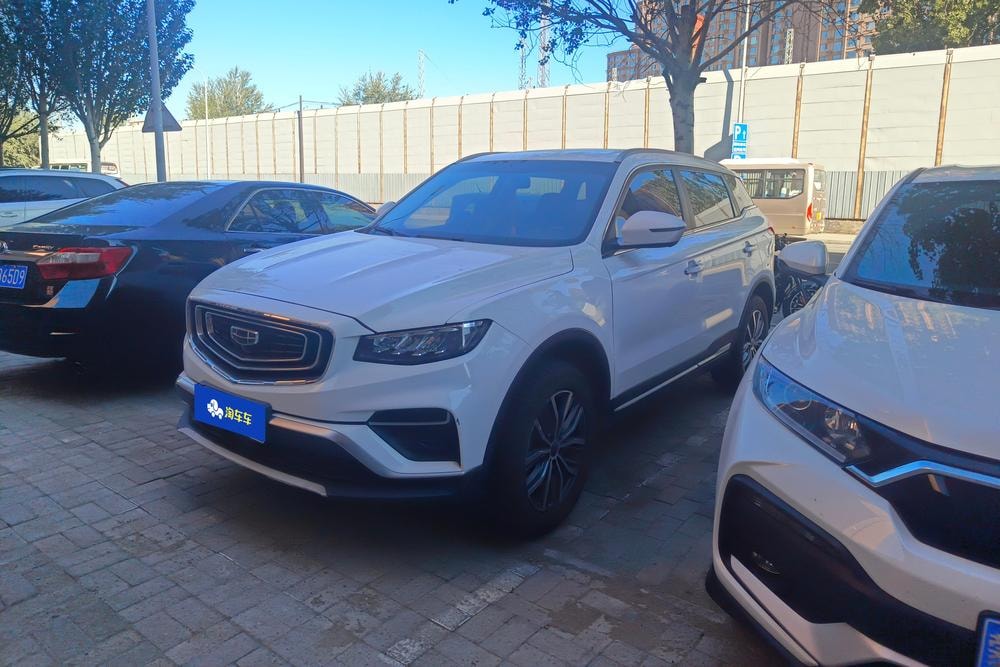 Geely Boyue 2020 — фото автомобиля