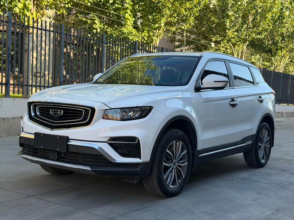 Geely Boyue 2020 — фото автомобиля