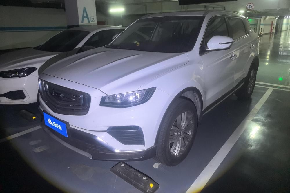 Geely Boyue 2020 — фото автомобиля