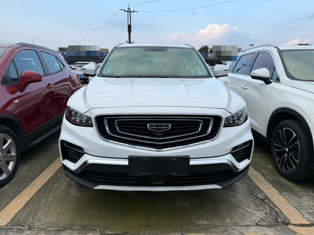 Geely Boyue 2020 — фото автомобиля 1