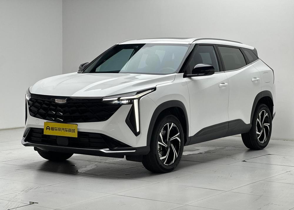 Geely Boyue 2023 — фото автомобиля